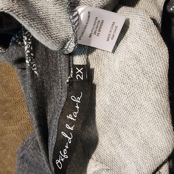 Oxford & Park women's charcoal gray with stars blouse size 2XL - Picture 17 of 17